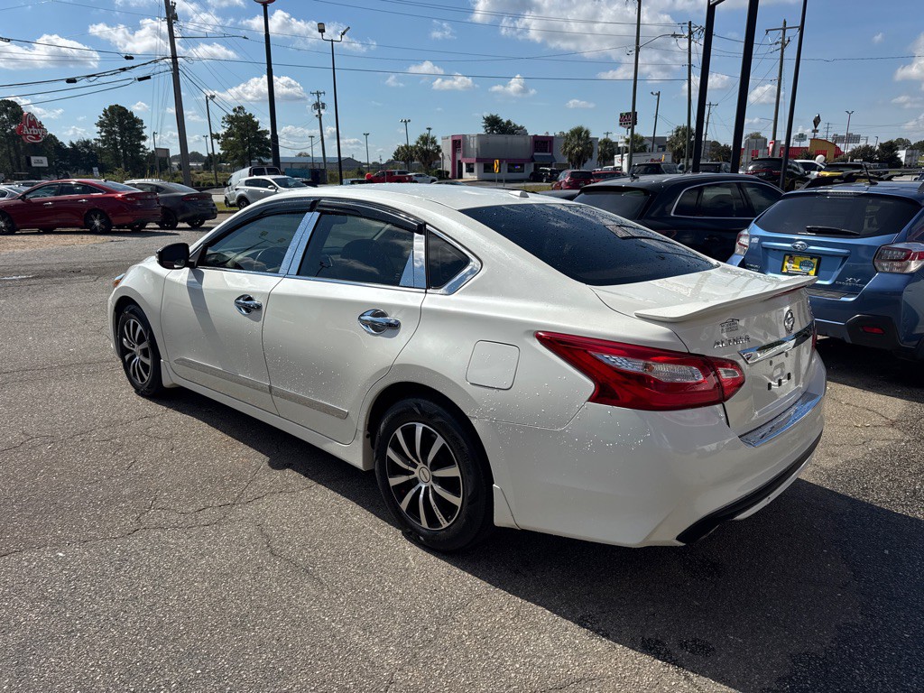 2016 Nissan Altima Image 3