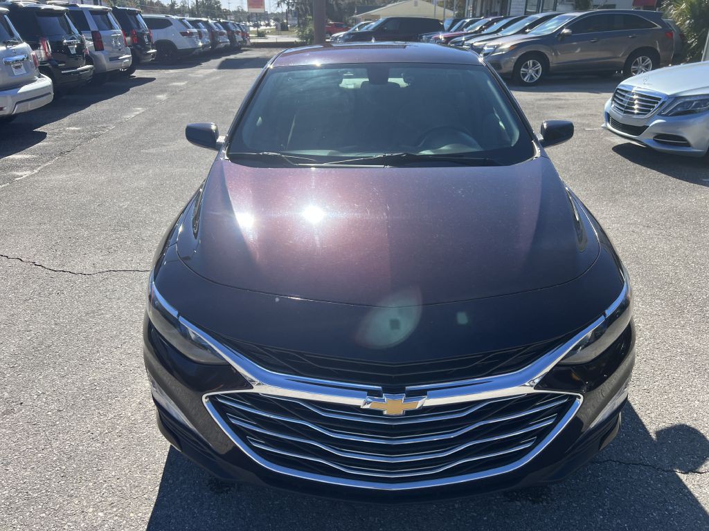 2020 Chevrolet Malibu Image 2