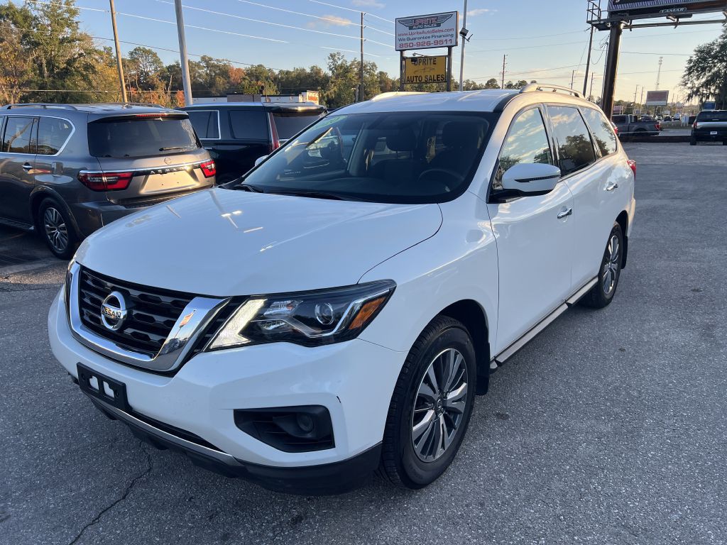 2020 Nissan Pathfinder Image 1