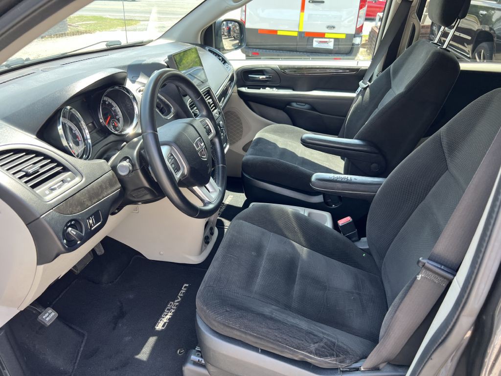2016 Dodge Grand Caravan Image 9