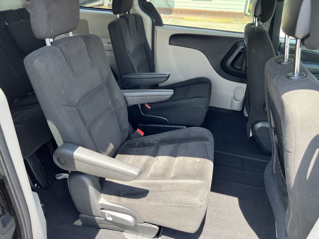 2016 Dodge Grand Caravan Image 11