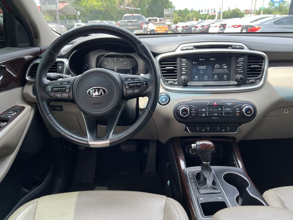2017 Kia Sorento Image 12