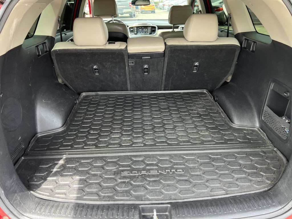 2017 Kia Sorento Image 19