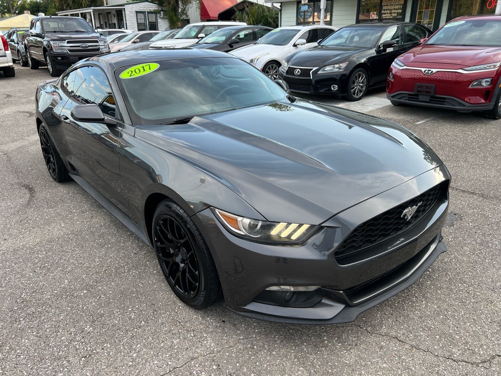 2017 Ford Mustang Image 3