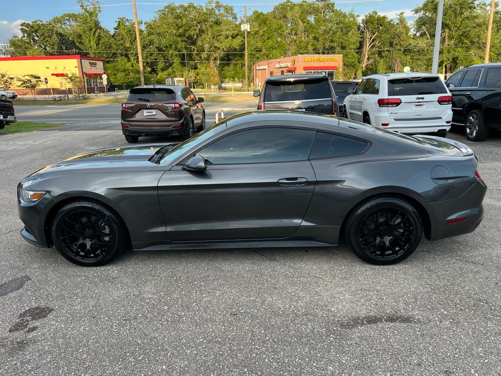 2017 Ford Mustang Image 8