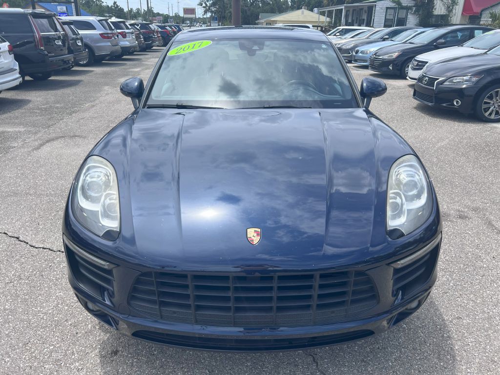 2017 Porsche Macan Image 2