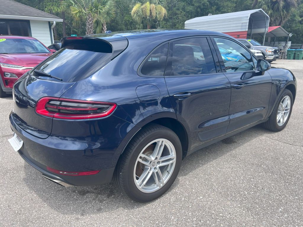 2017 Porsche Macan Image 5