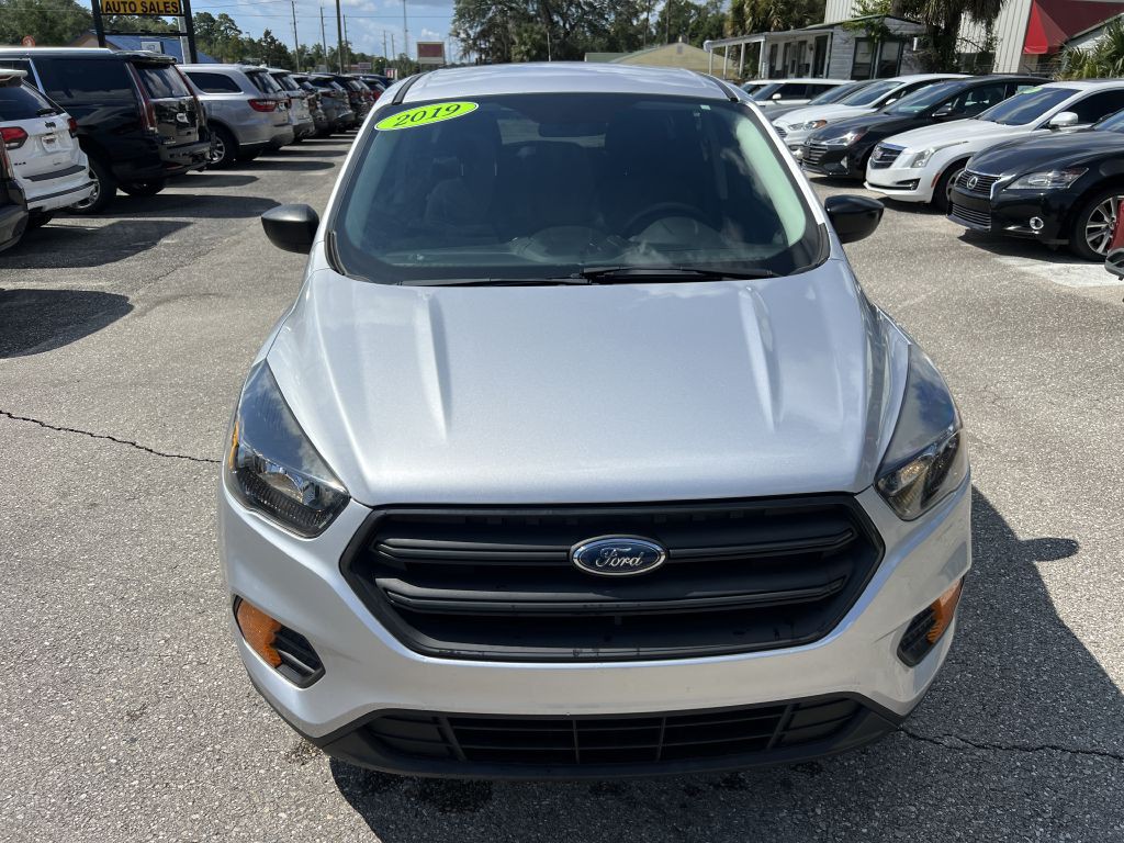 2019 Ford Escape Image 2