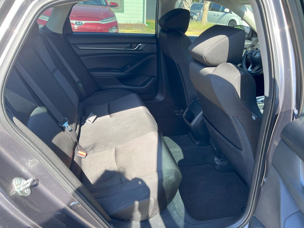 2018 Honda Accord Image 11