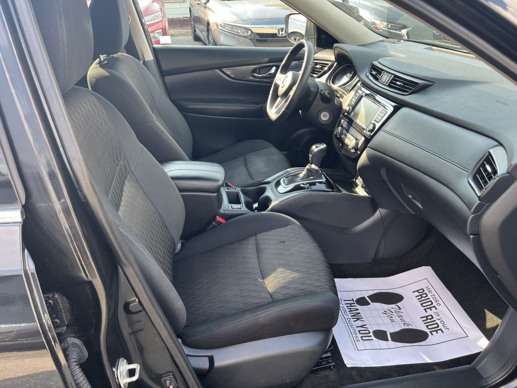 2019 Nissan Rogue Image 10