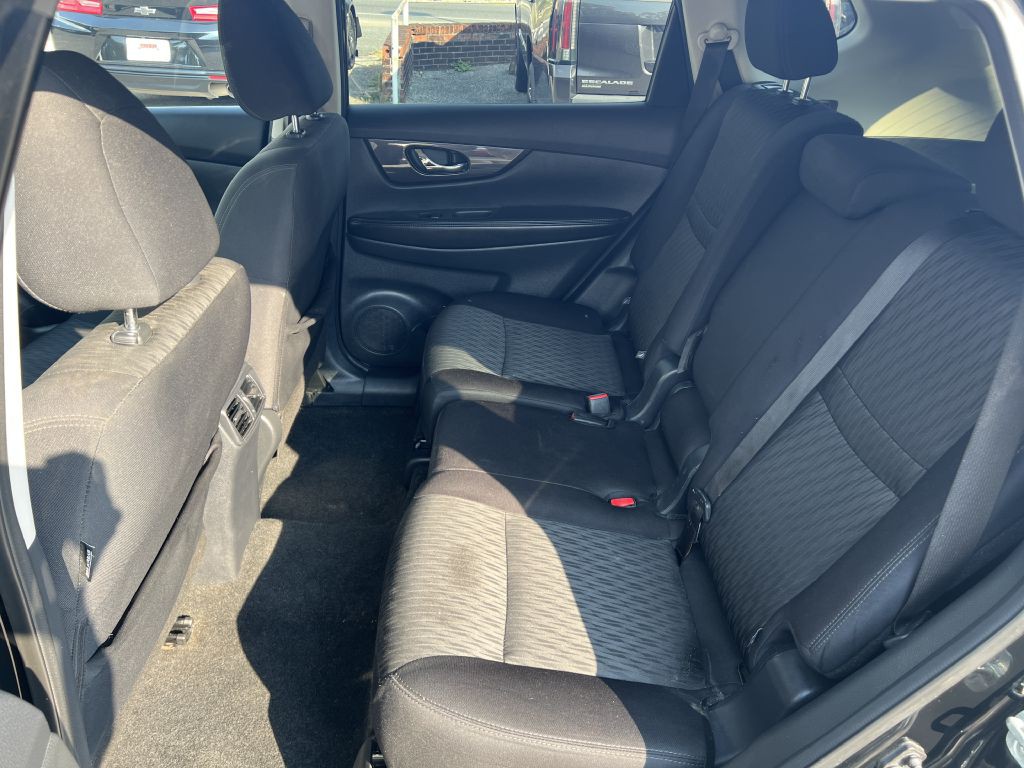 2019 Nissan Rogue Image 12