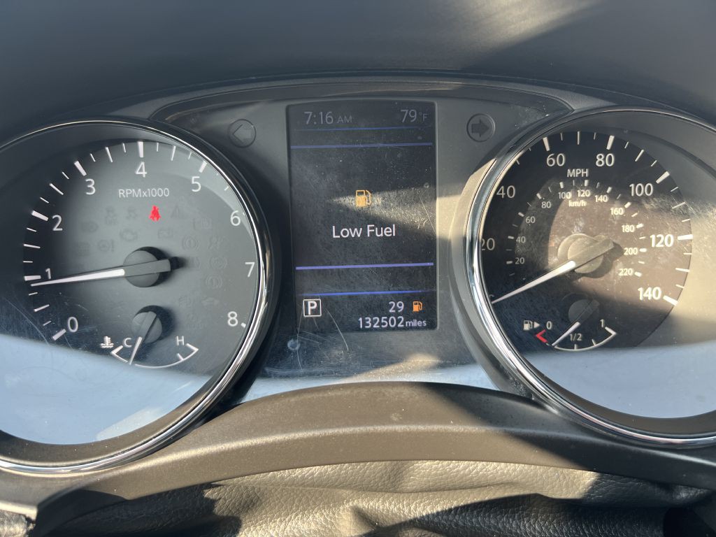 2019 Nissan Rogue Image 14