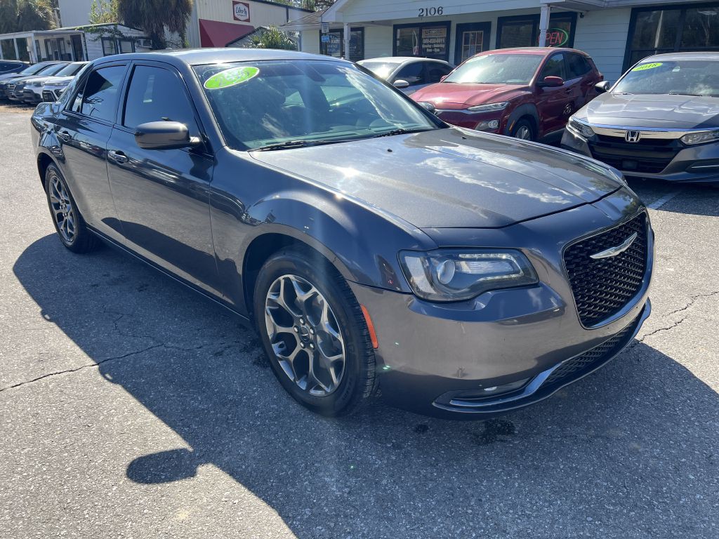 2016 Chrysler 300 Image 3