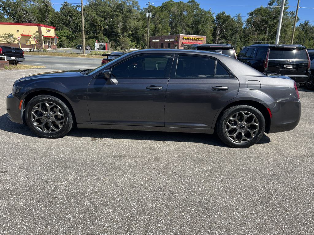 2016 Chrysler 300 Image 8