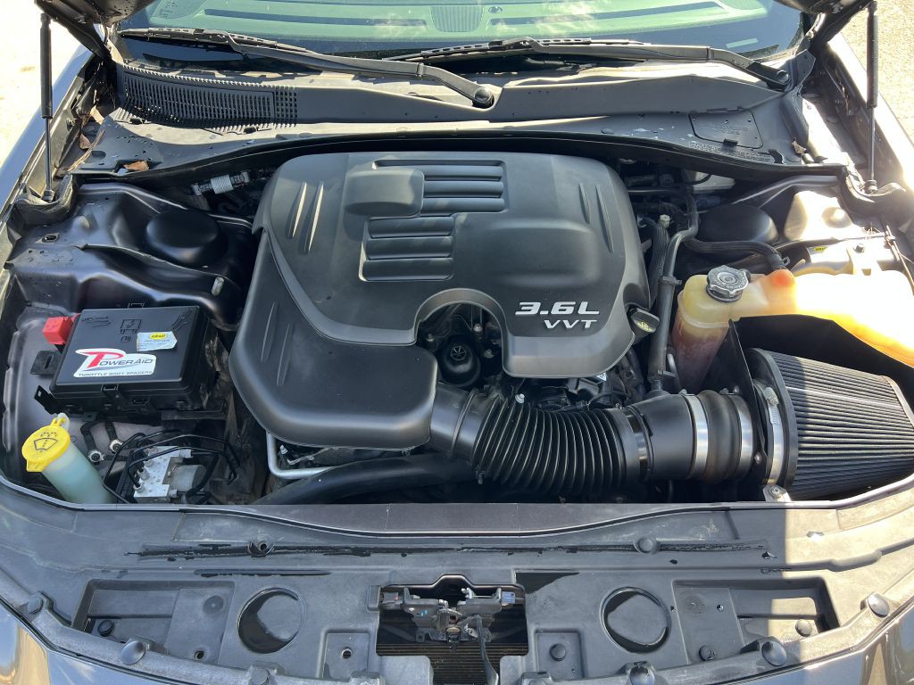 2016 Chrysler 300 Image 16