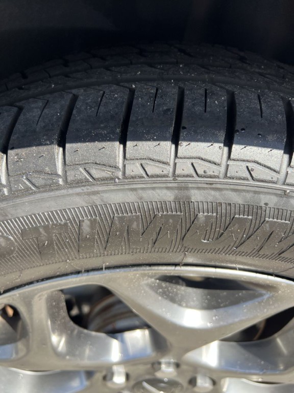 2016 Chrysler 300 Image 19