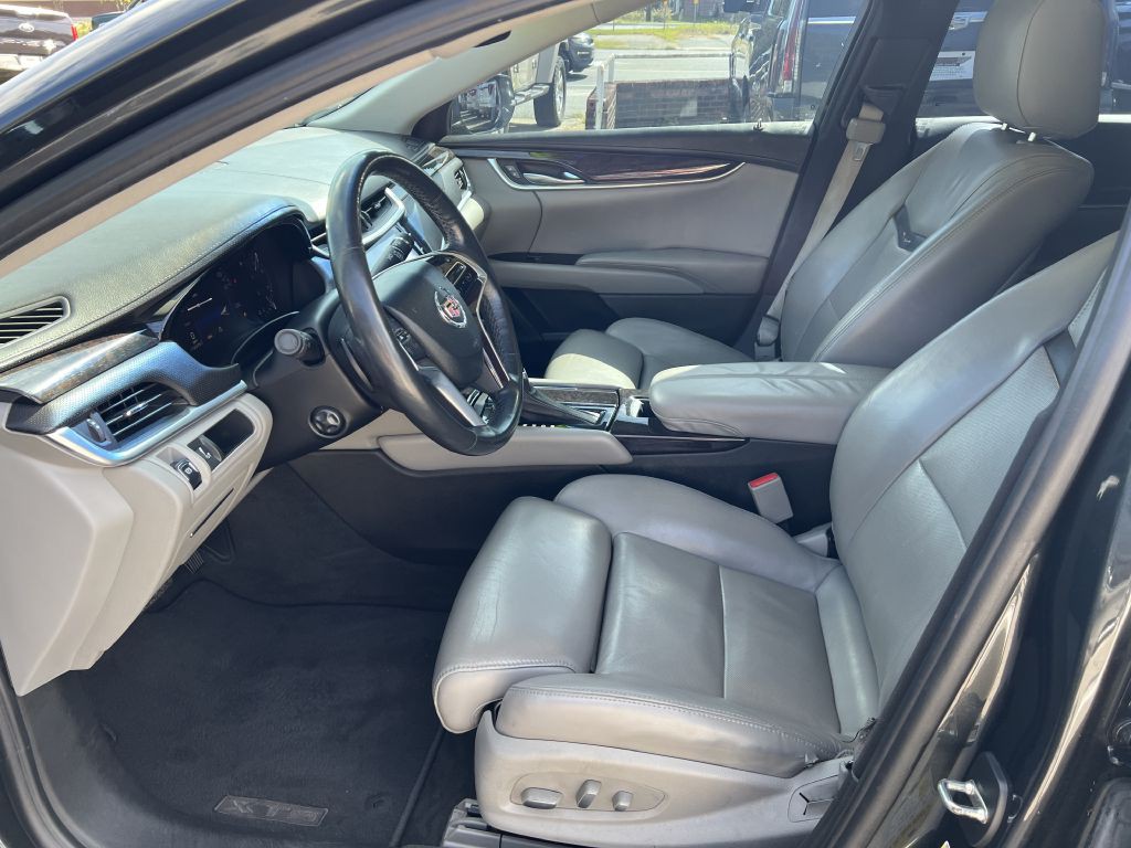 2013 Cadillac XTS Image 9