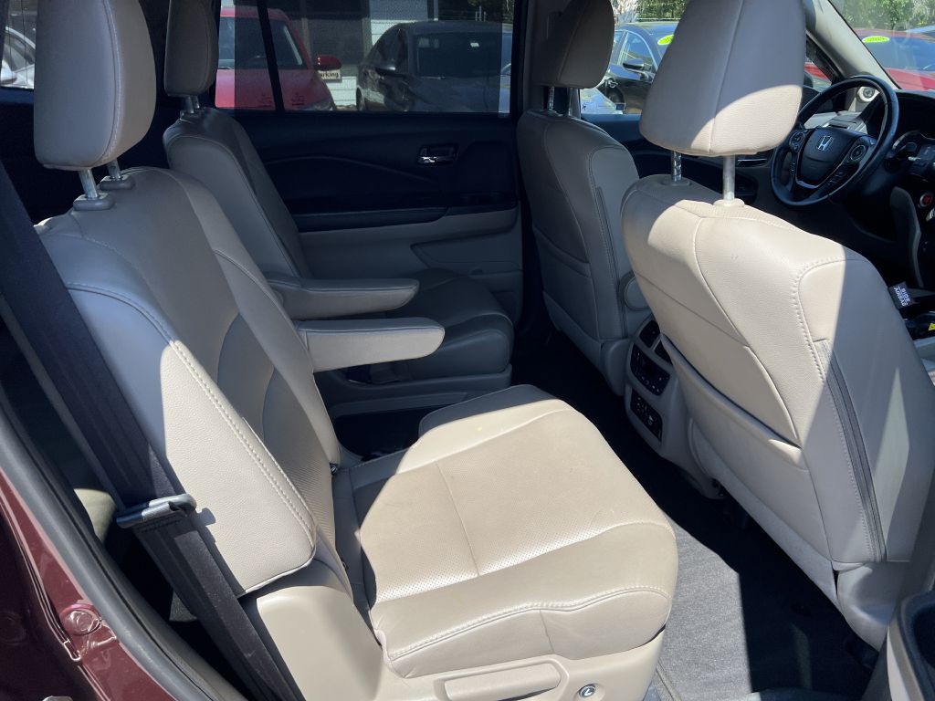 2017 Honda Pilot Image 11