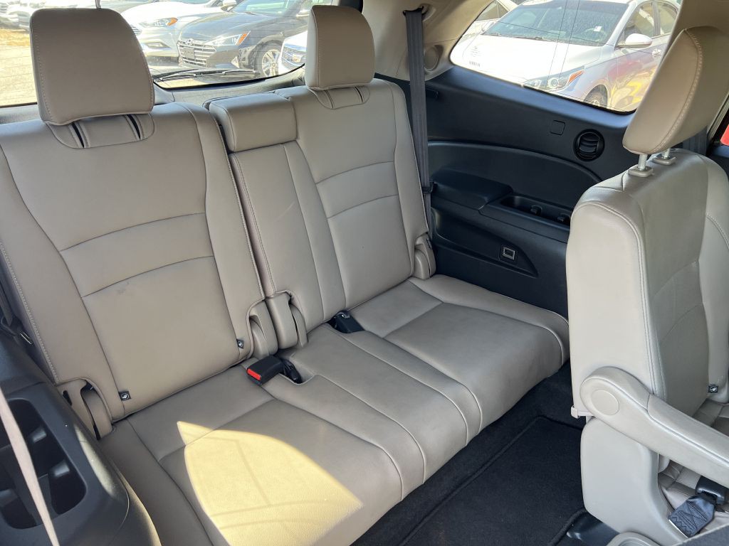 2017 Honda Pilot Image 12