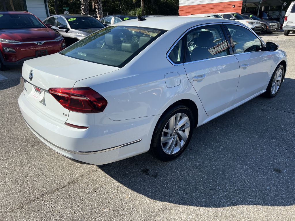 2018 Volkswagen Passat Image 5