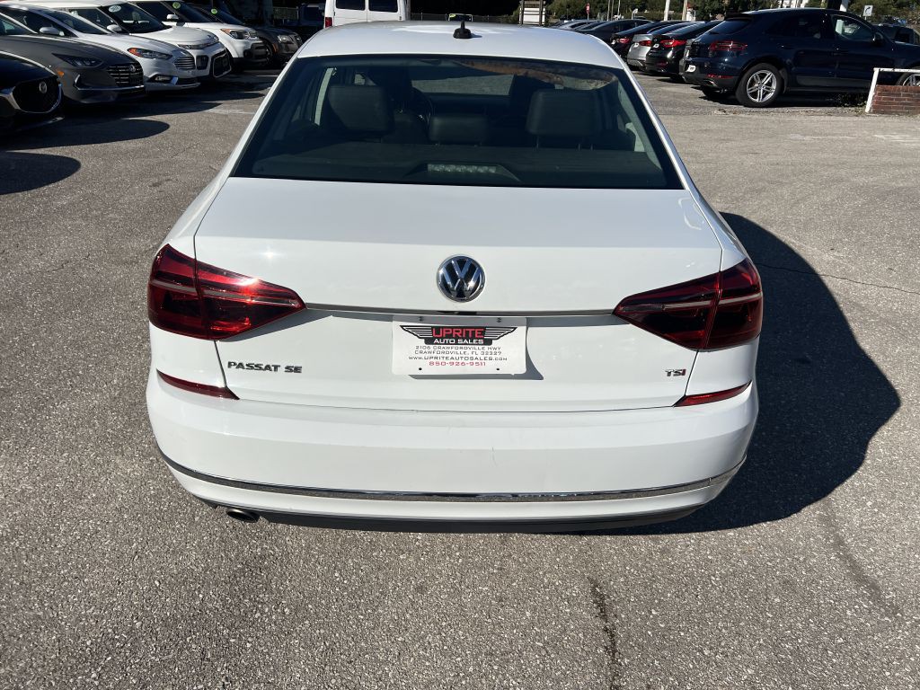 2018 Volkswagen Passat Image 6