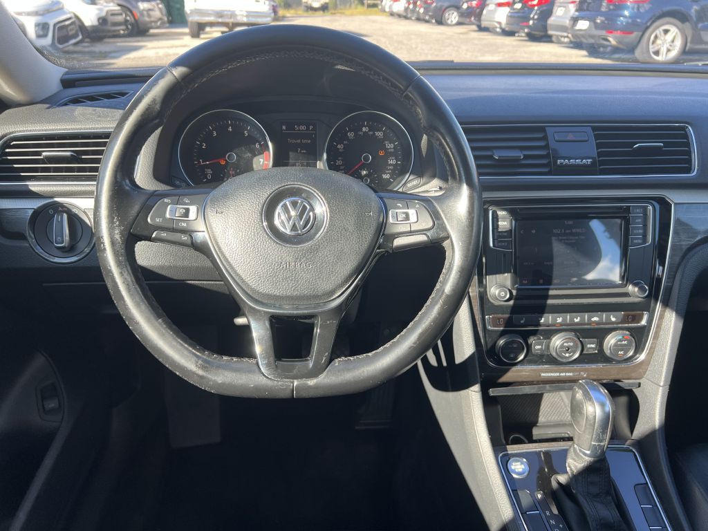 2018 Volkswagen Passat Image 13