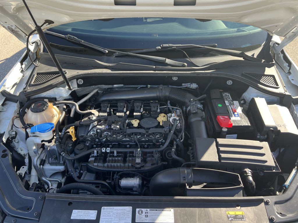 2018 Volkswagen Passat Image 17
