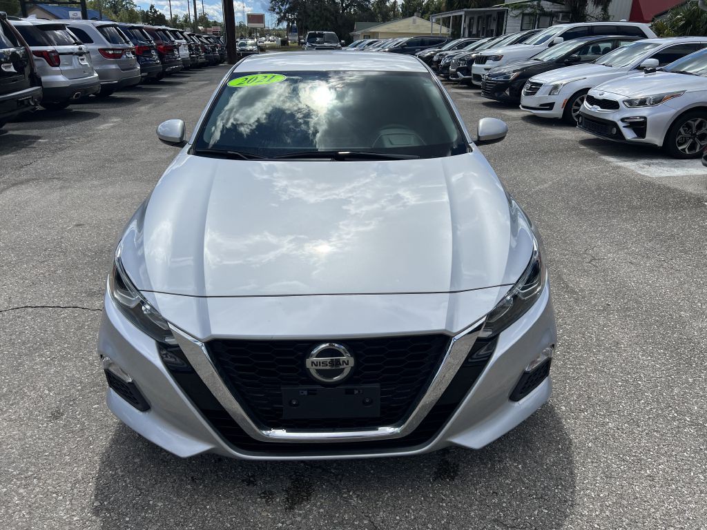 2021 Nissan Altima Image 2