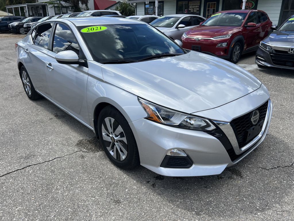 2021 Nissan Altima Image 3