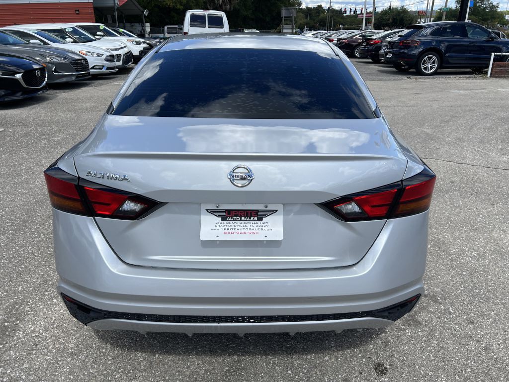 2021 Nissan Altima Image 6