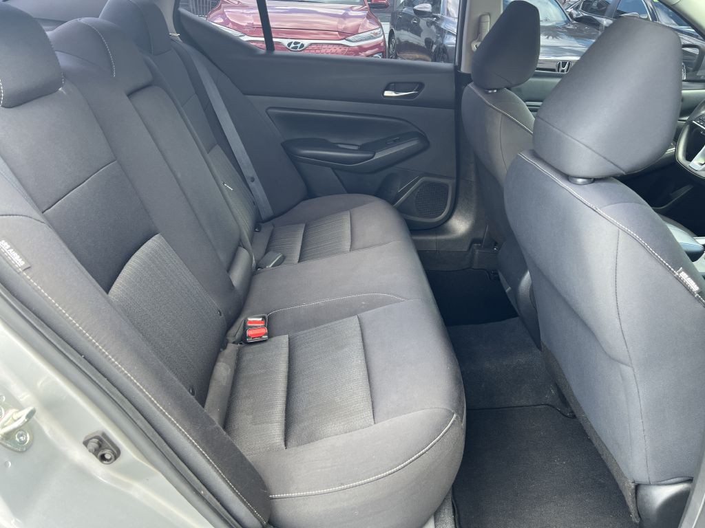 2021 Nissan Altima Image 11