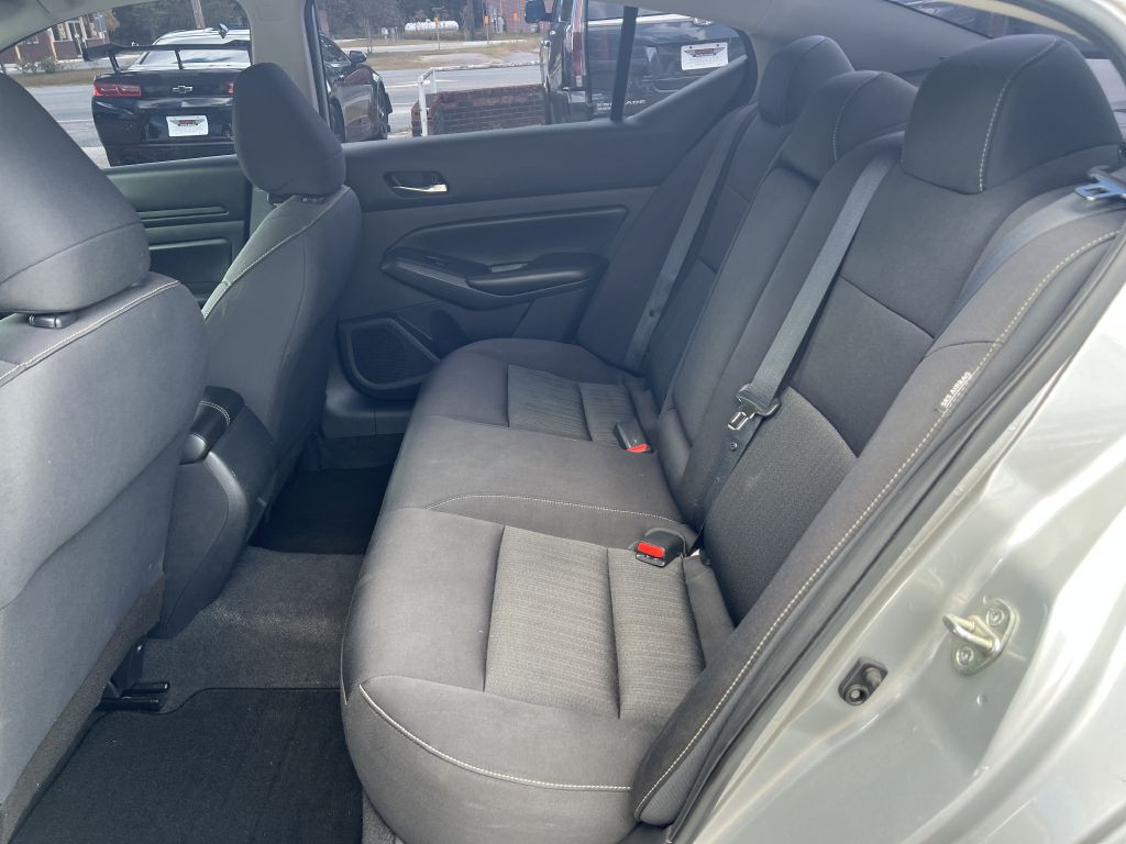 2021 Nissan Altima Image 12