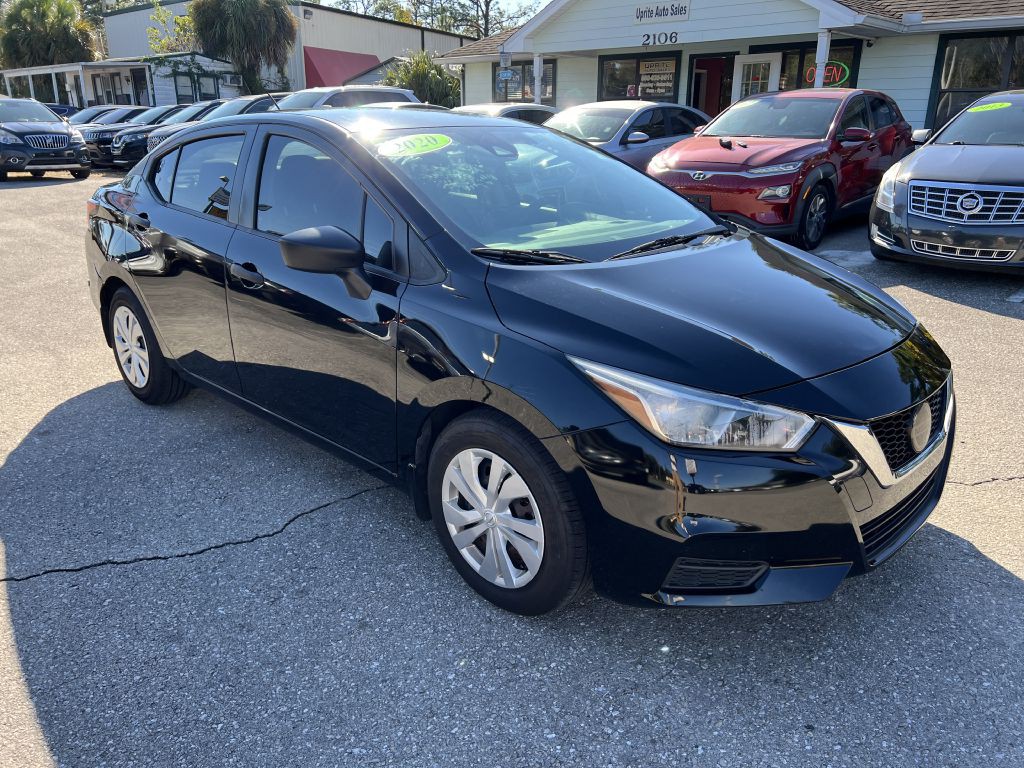 2020 Nissan Versa Image 3
