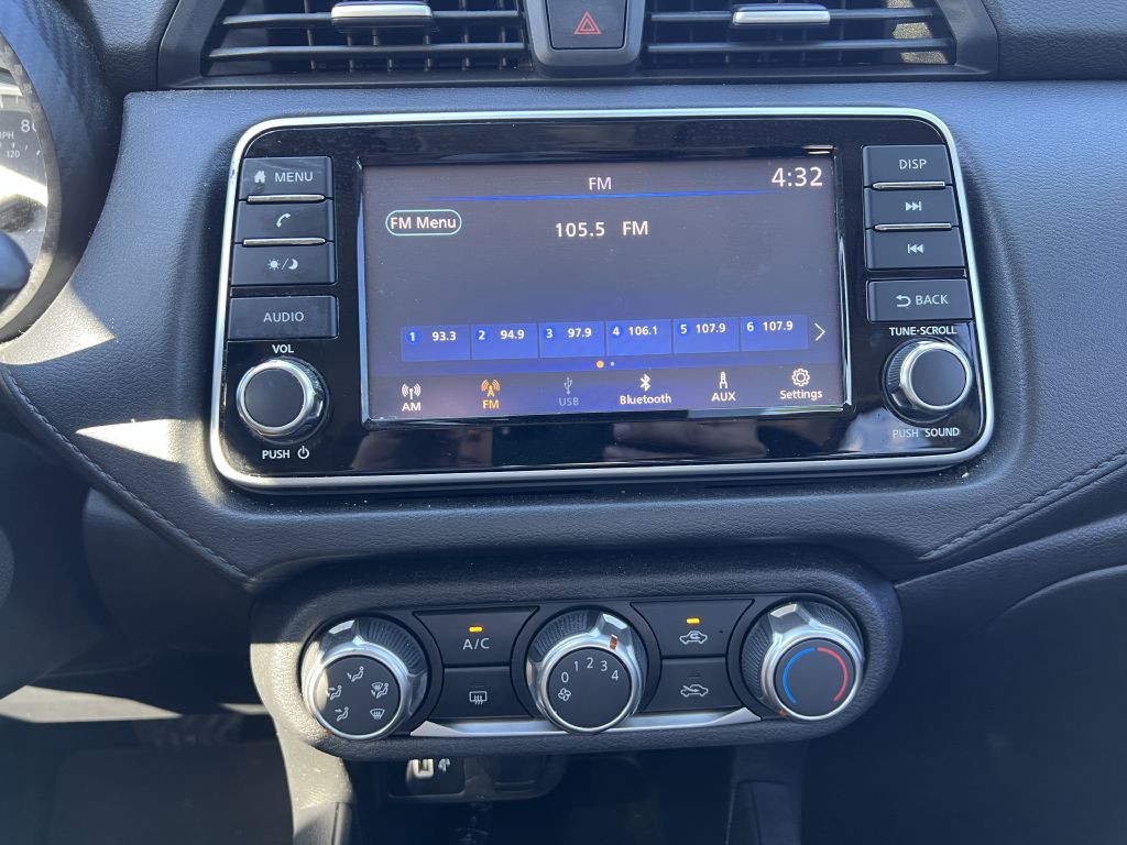 2020 Nissan Versa Image 15