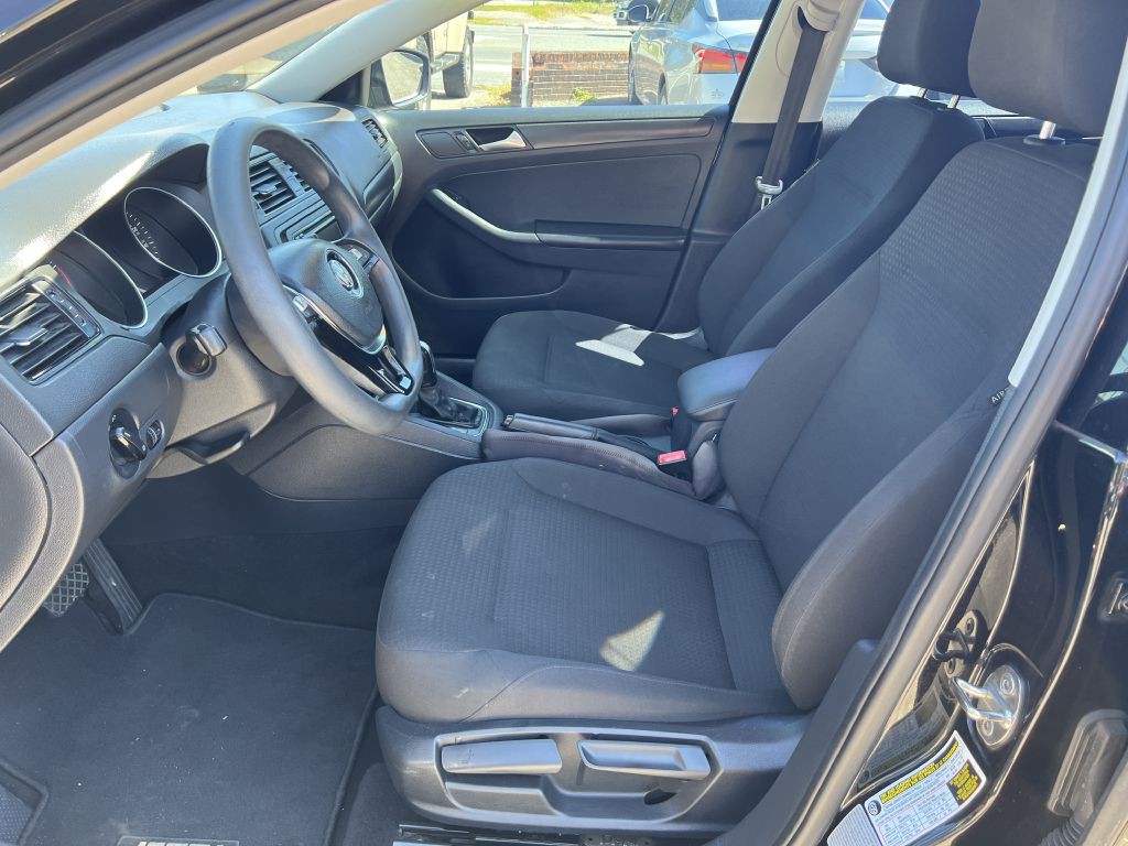 2015 Volkswagen Jetta Image 9
