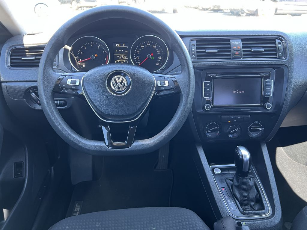 2015 Volkswagen Jetta Image 13