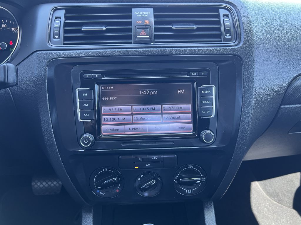2015 Volkswagen Jetta Image 15