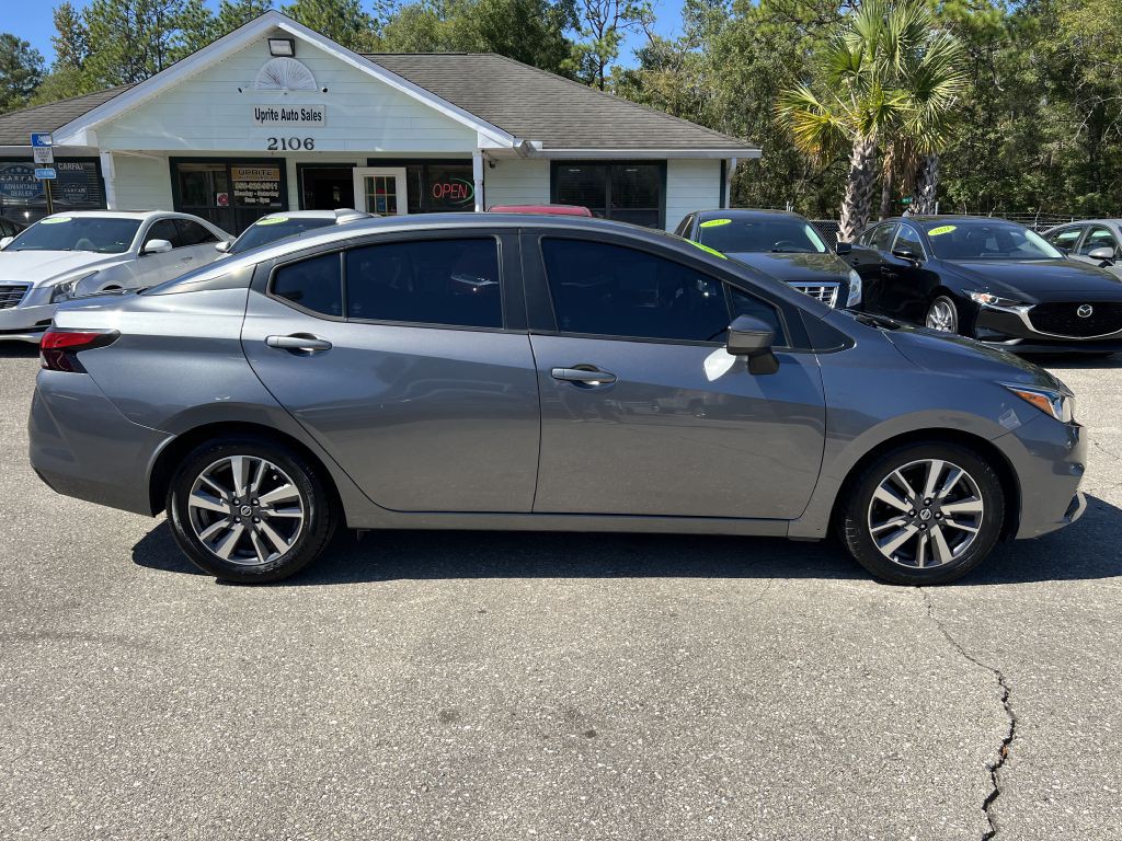 2020 Nissan Versa Image 4