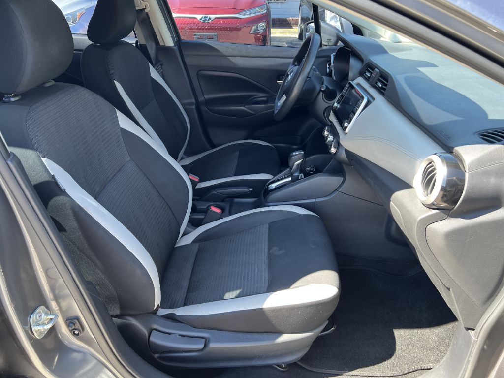 2020 Nissan Versa Image 10