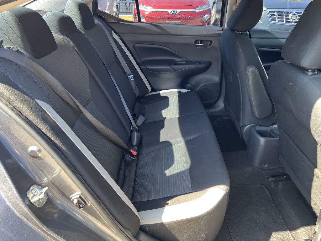 2020 Nissan Versa Image 11