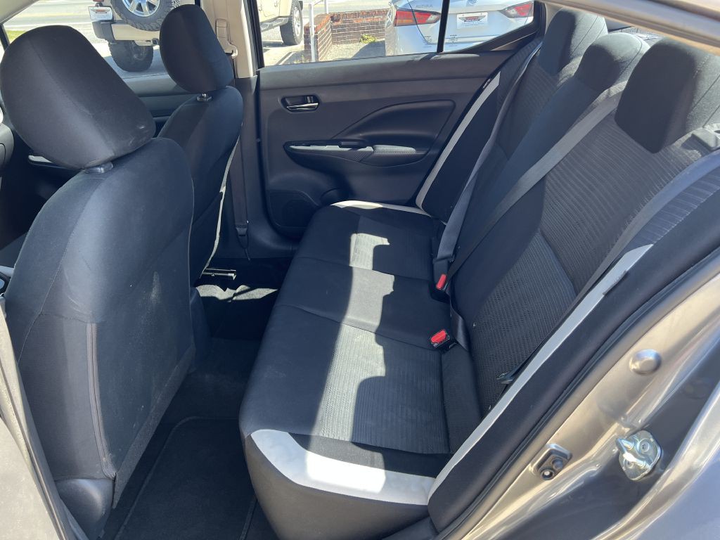 2020 Nissan Versa Image 12