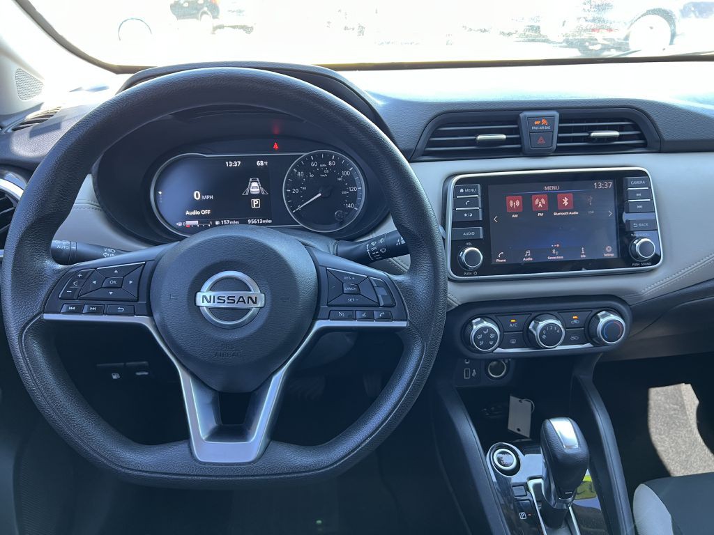 2020 Nissan Versa Image 13