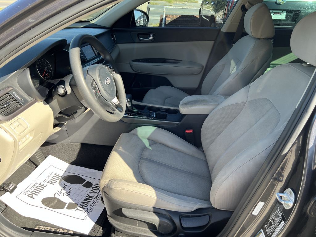 2017 Kia Optima Image 9