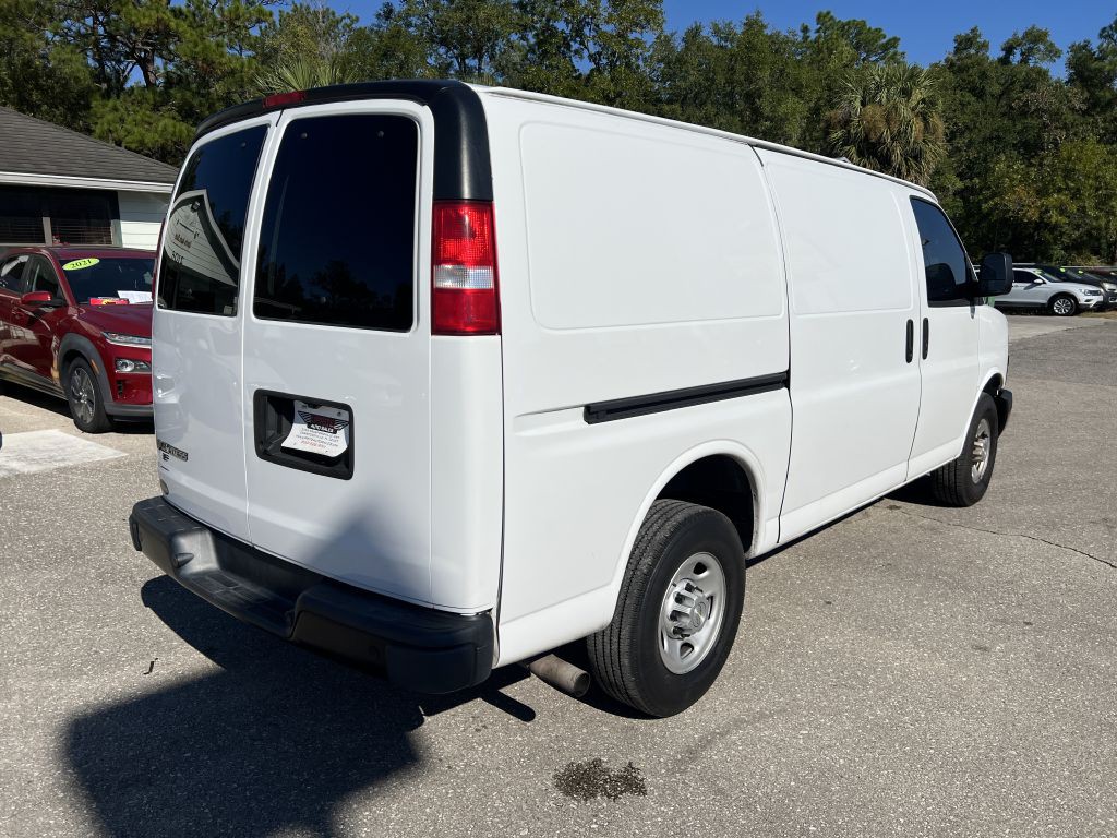 2020 Chevrolet Express Image 5
