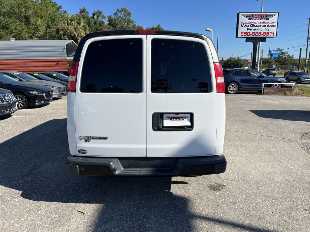 2020 Chevrolet Express Image 6