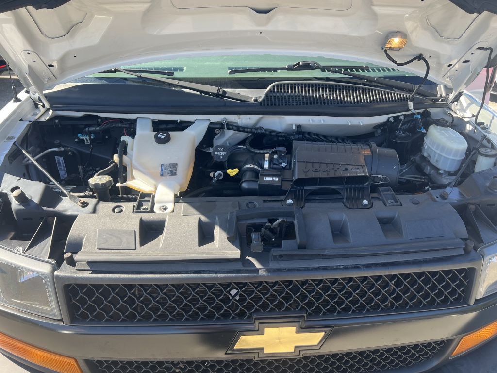2020 Chevrolet Express Image 16