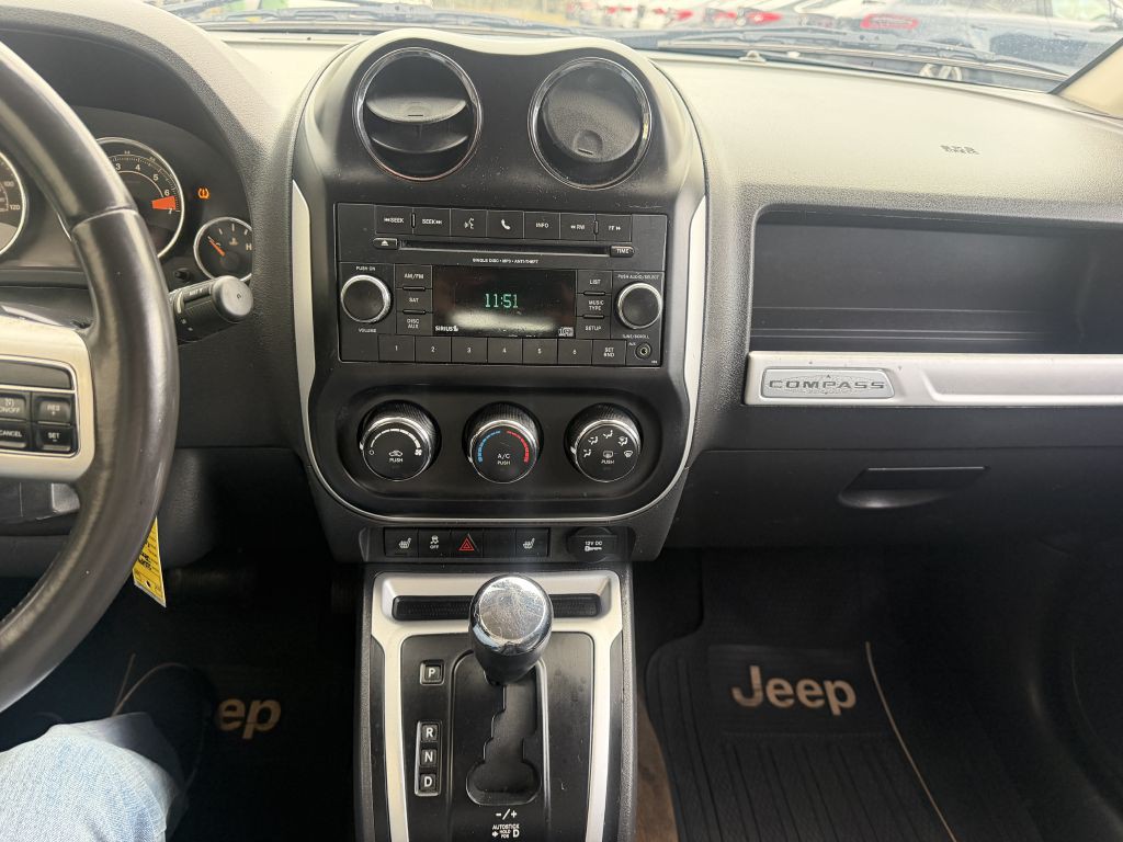 2017 Jeep Compass Image 15