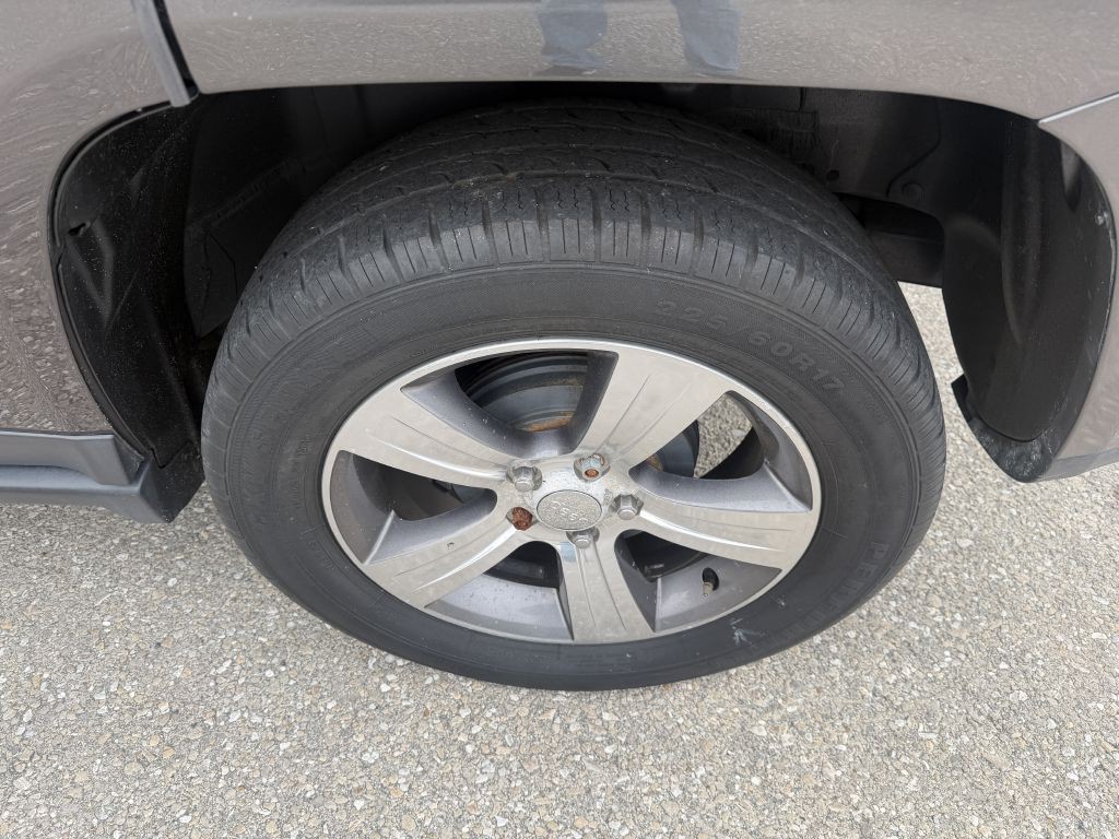 2017 Jeep Compass Image 18