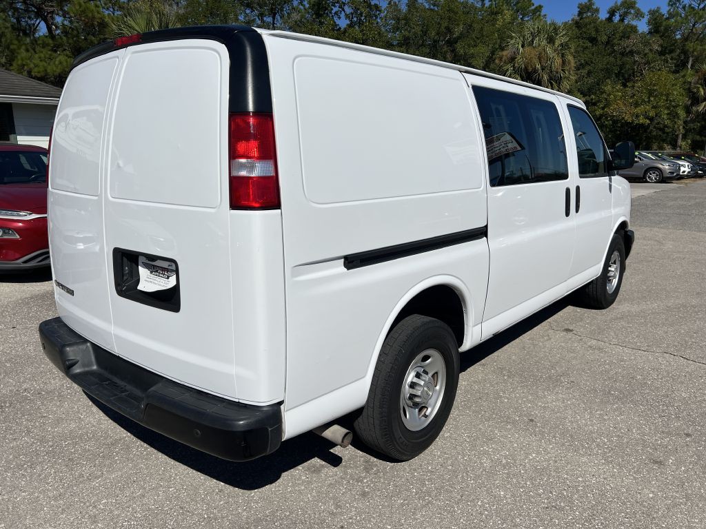 2021 Chevrolet Express Image 5
