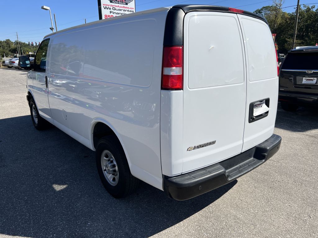 2021 Chevrolet Express Image 7